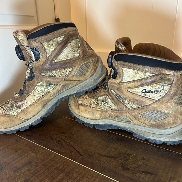 Cabela's Zonz Gore-Tex leather camo BOA Vibram hiking boots - Picture 1 of 8